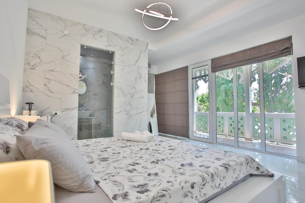 Hotel Paradise Road room 4